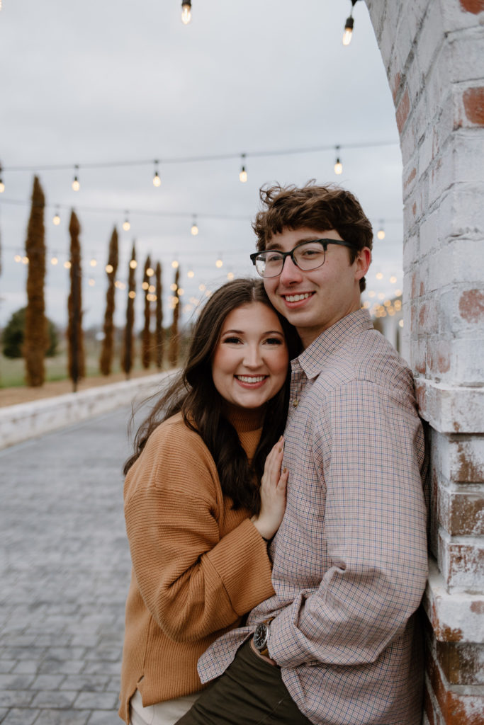 Casual and modern engagement session outfit inspiration.