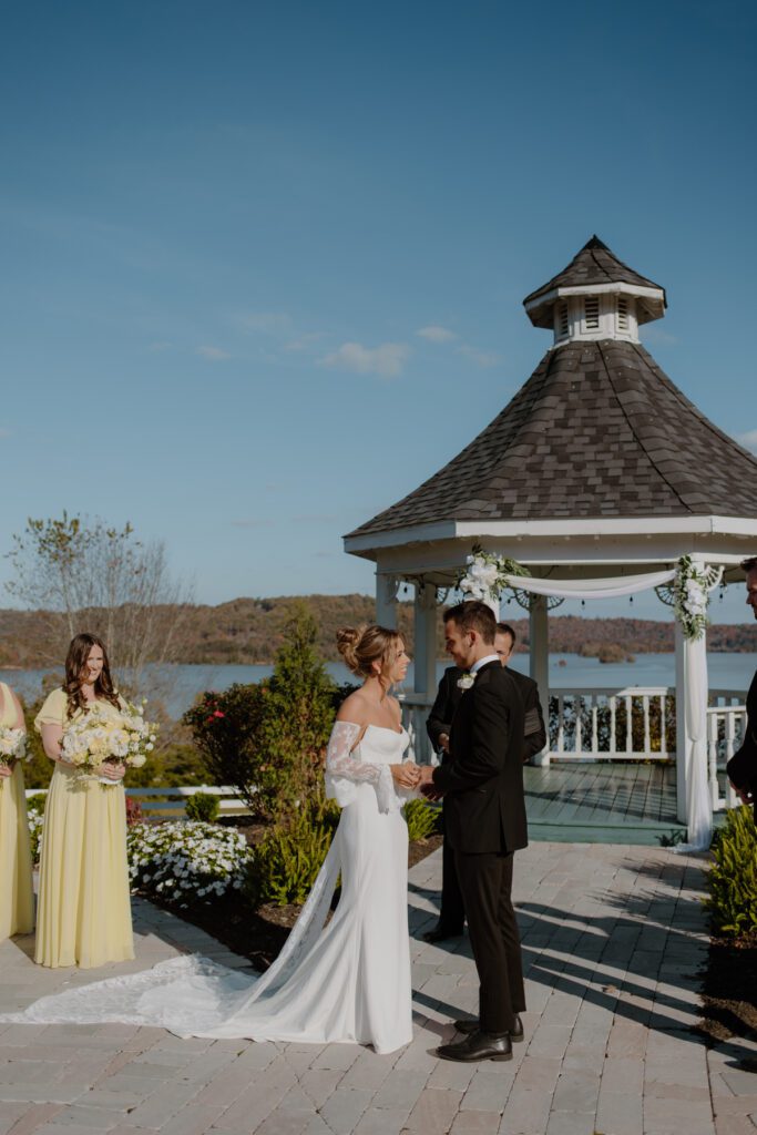 Outdoor ceremony at East Tennessee Wedding venue, Whitestone Inn.