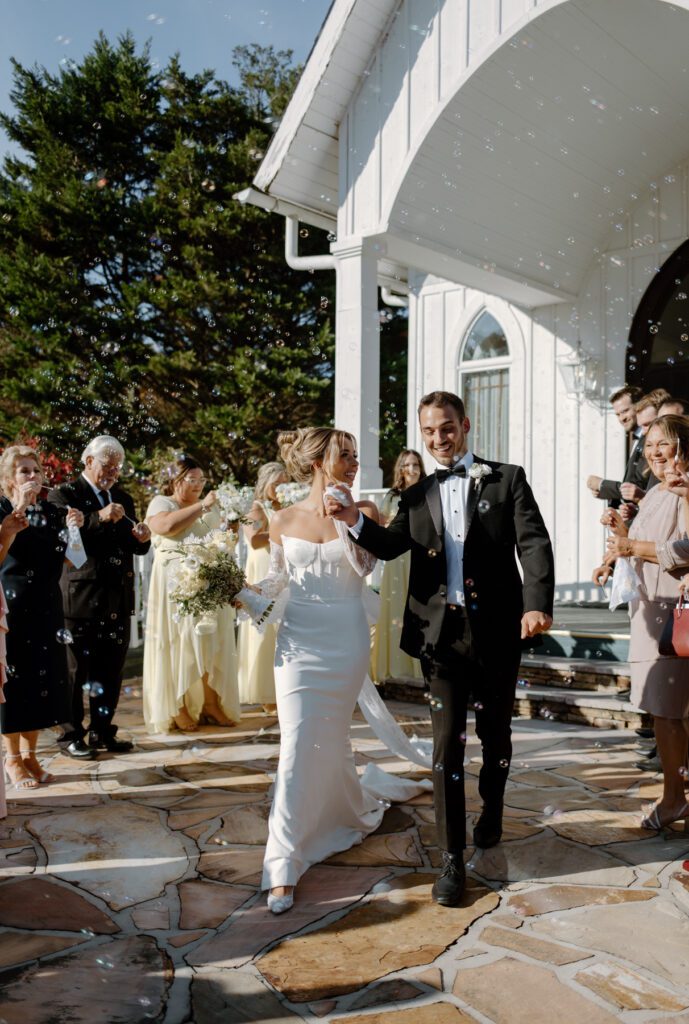 Outdoor wedding venue in East Tennessee - Whitestone Inn