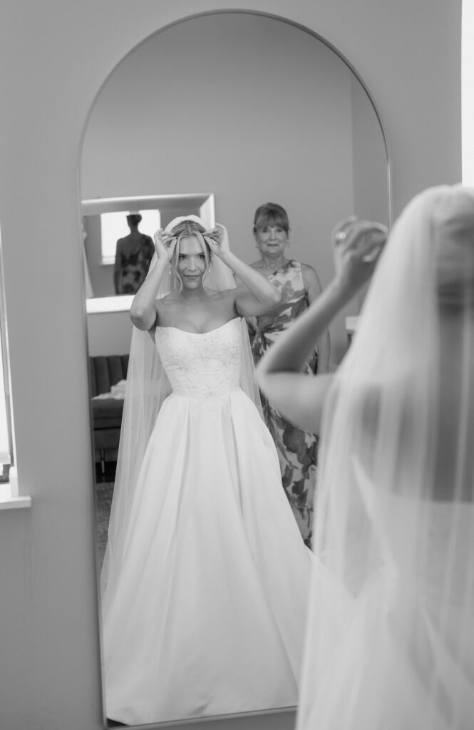 Loyston wedding venue getting ready photo of the bride.
