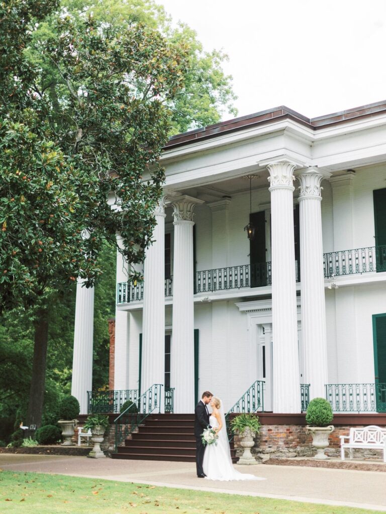 Historical wedding venue filled with southern charm and elegant touches, located in Nashville, Tennessee.