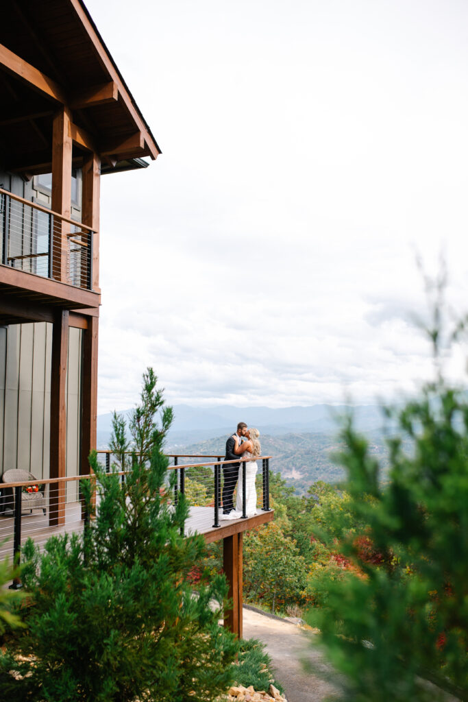Stunning rustic and modern wedding venue in the heart of the Smoky Mountains in East Tennessee.
